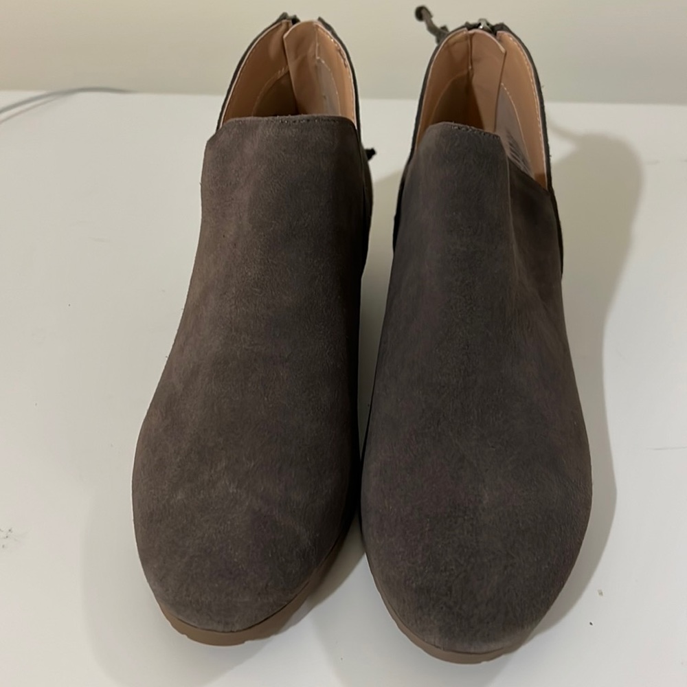 KENNETH COLE REACTION
Women's Side Skip Booties, Size 6